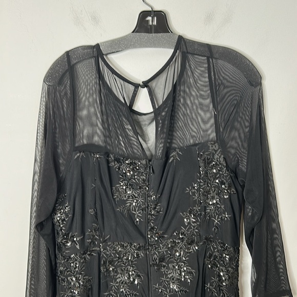 Torrid Special Occasion Black Sequin and Mesh Gown NWT - Picture 8 of 11
